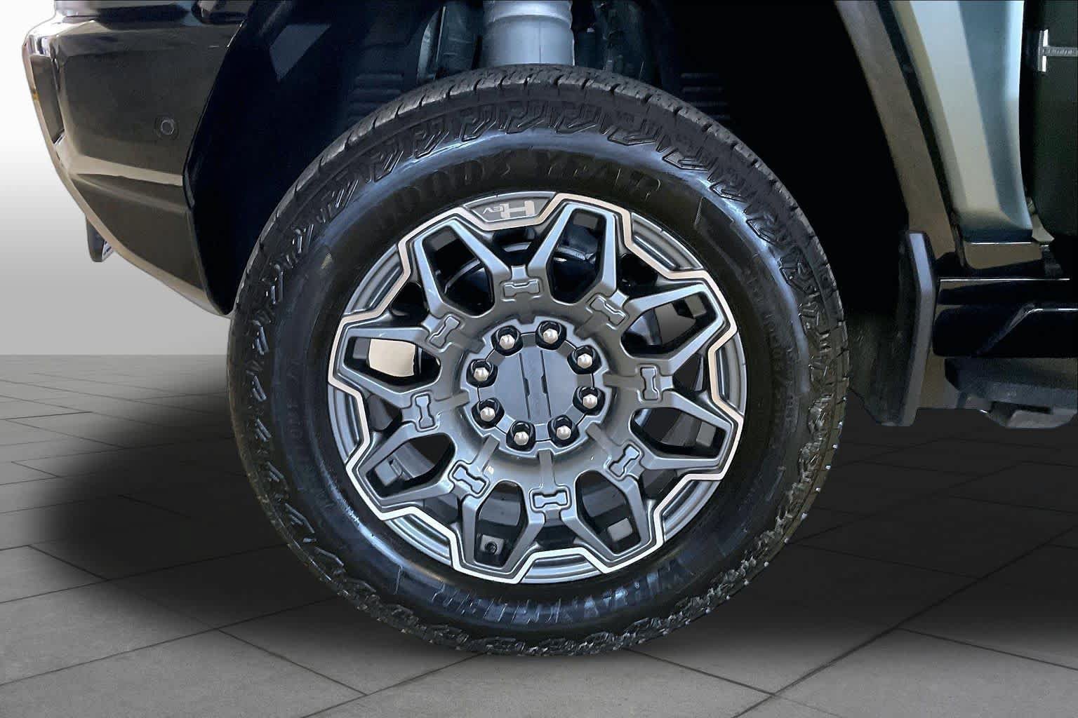 Used 2024 GMC Hummer EV 3X AWD/4WD image 10