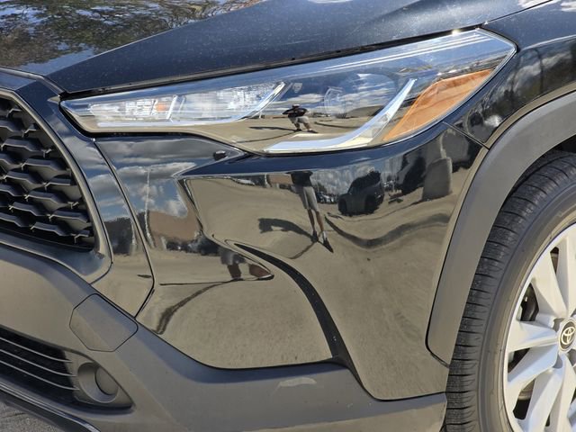 Used 2023 Toyota Corolla Cross LE image 6