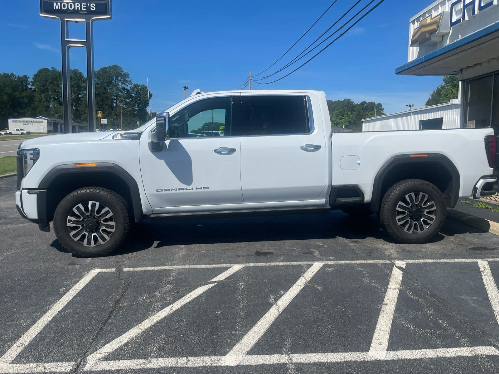 Used 2026 GMC Sierra 2500 Denali Ultimate AWD/4WD image 4