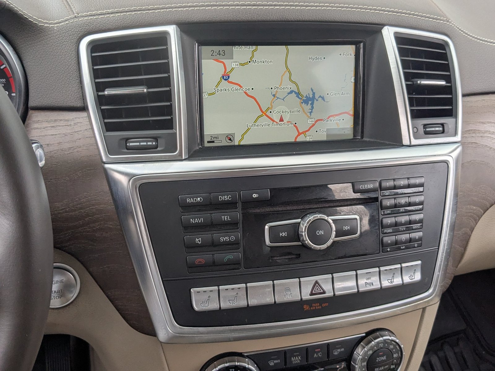 Used 2014 Mercedes-Benz GL 450 4MATIC image 16