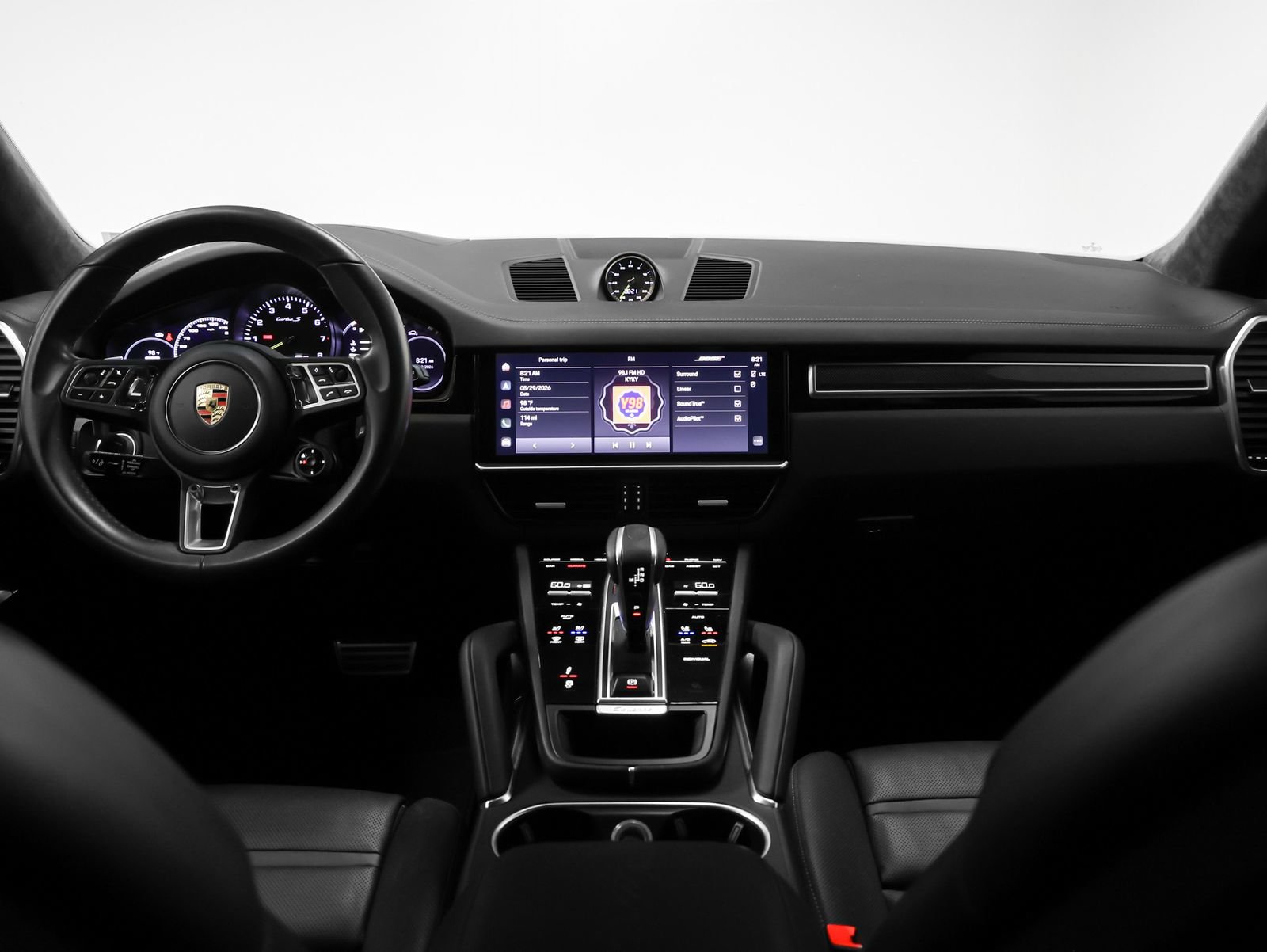 Certified 2023 Porsche Cayenne Turbo S AWD/4WD image 36