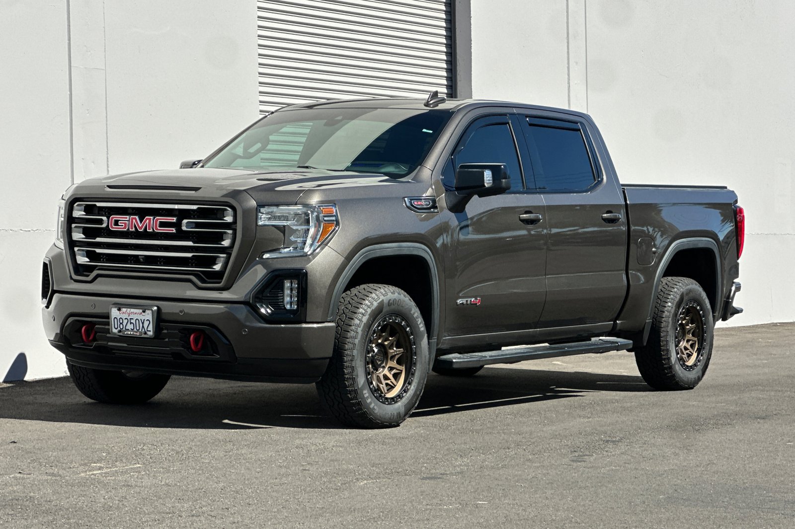 Used 2020 GMC Sierra 1500 AT4 w/ AT4 Premium Package AWD/4WD image 8