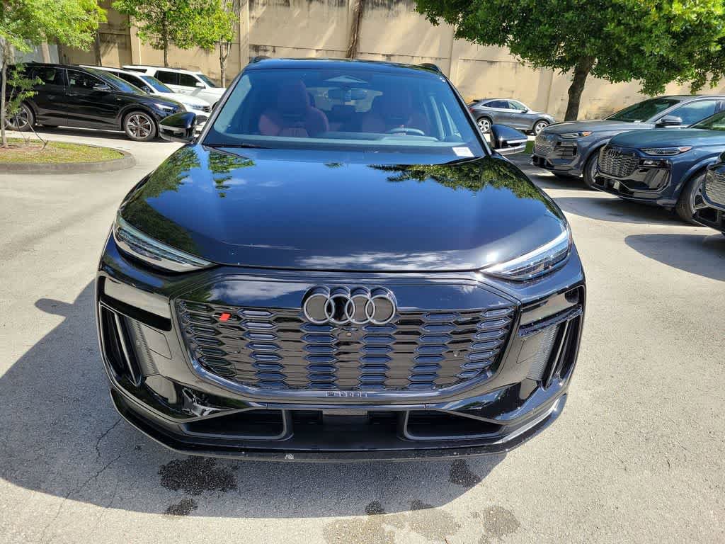 New 2027 Audi SQ6 e-tron Prestige AWD/4WD image 3