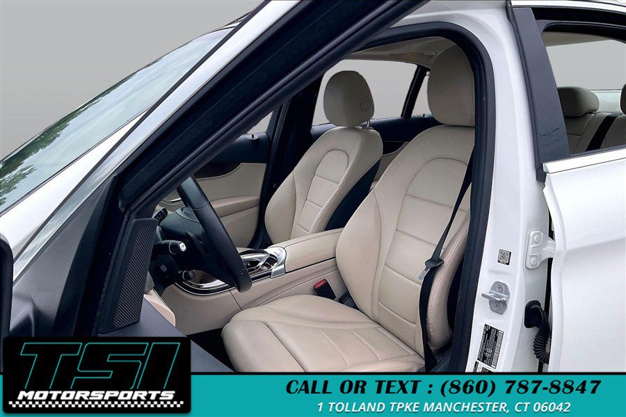 Used 2015 Mercedes-Benz C 300 4MATIC Sedan image 25