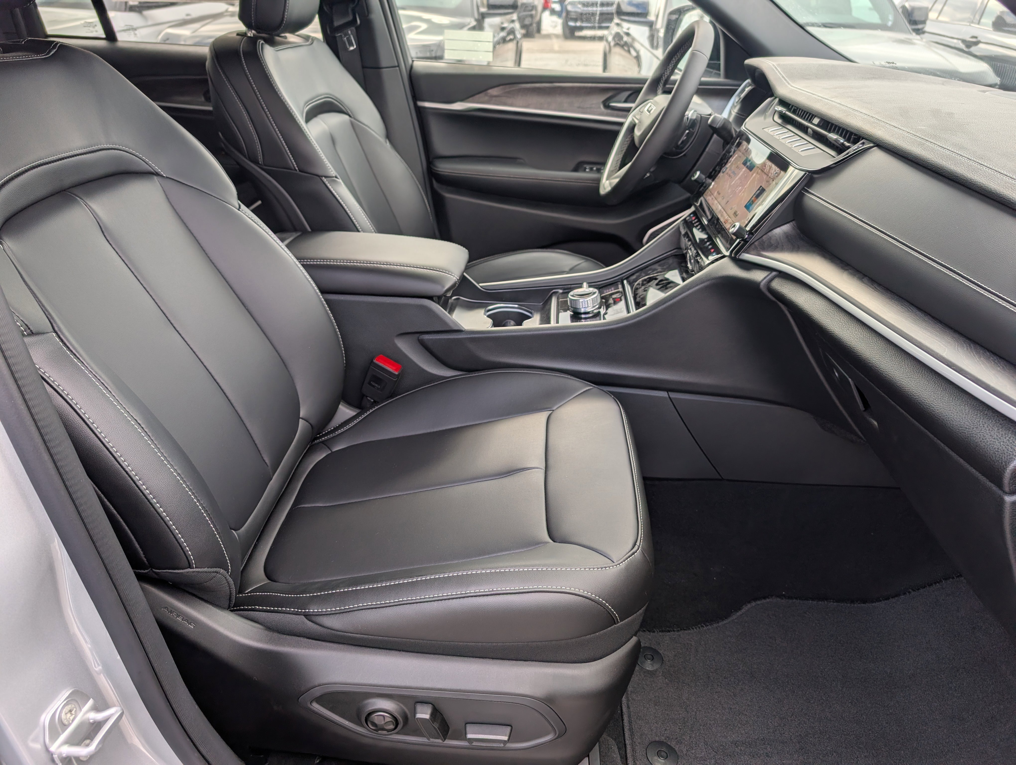 New 2026 Jeep Grand Cherokee Limited image 6