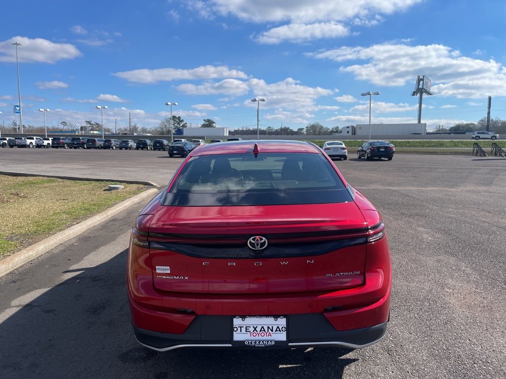 Used 2023 Toyota Crown Platinum image 6