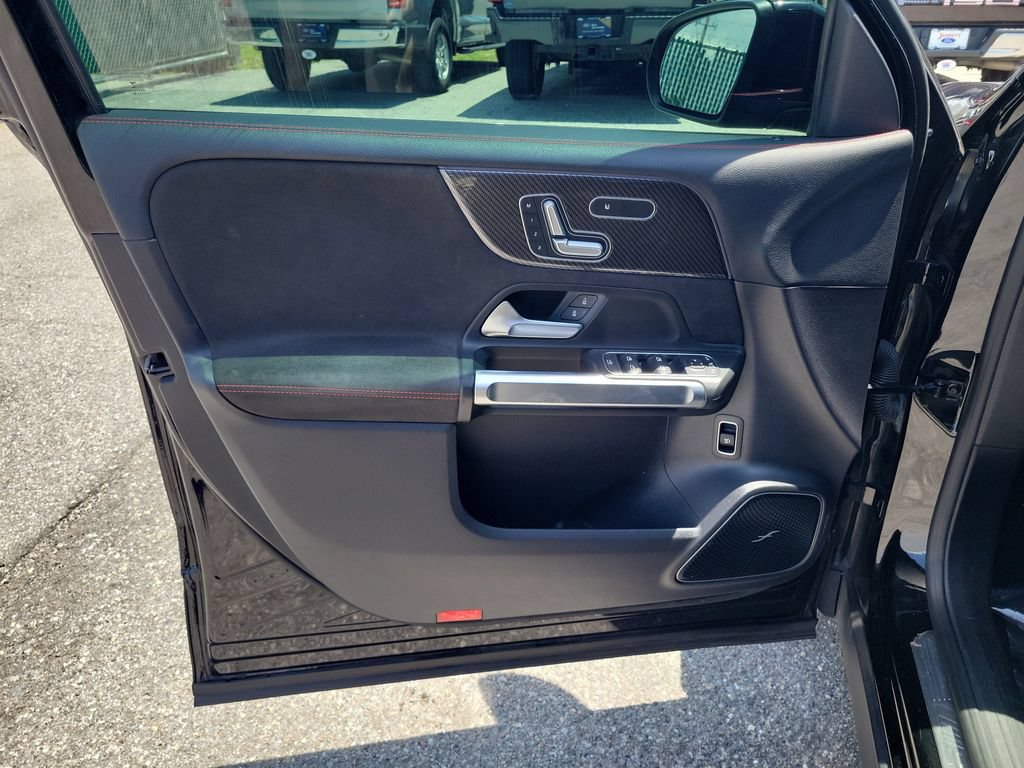 Used 2021 Mercedes-Benz GLB 35 AMG 4MATIC image 21