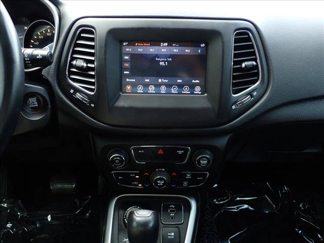 Used 2018 Jeep Compass Latitude w/ Popular Equipment Group AWD/4WD image 16