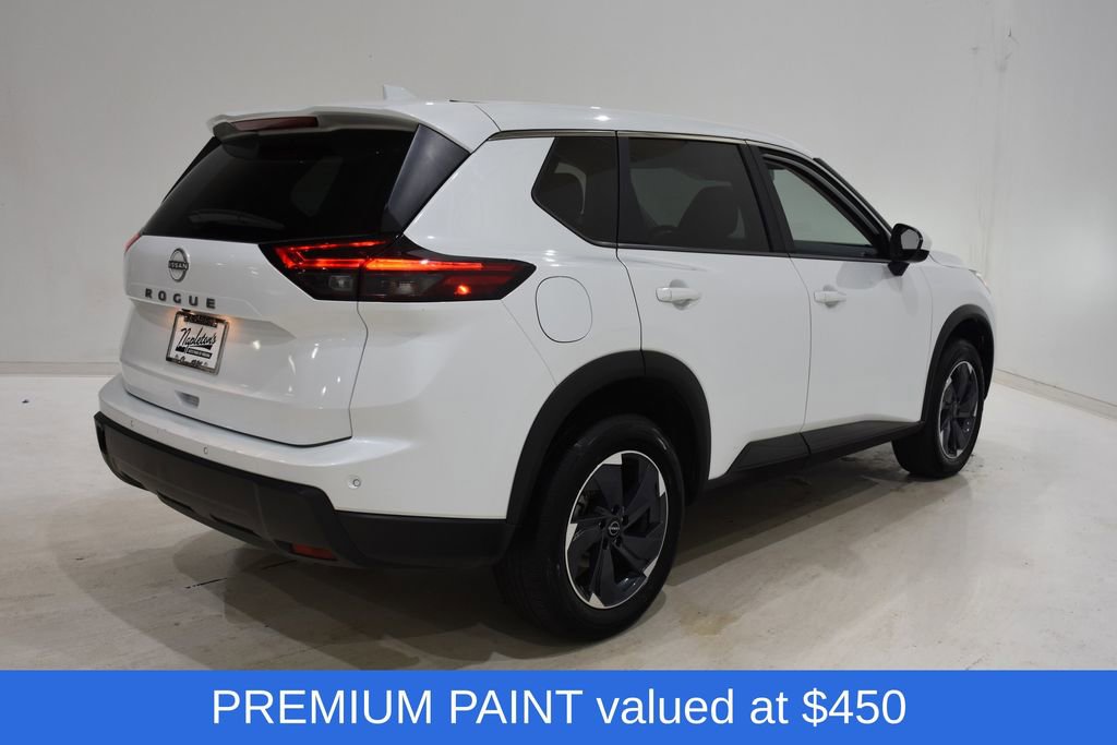 Used 2025 Nissan Rogue SV image 4