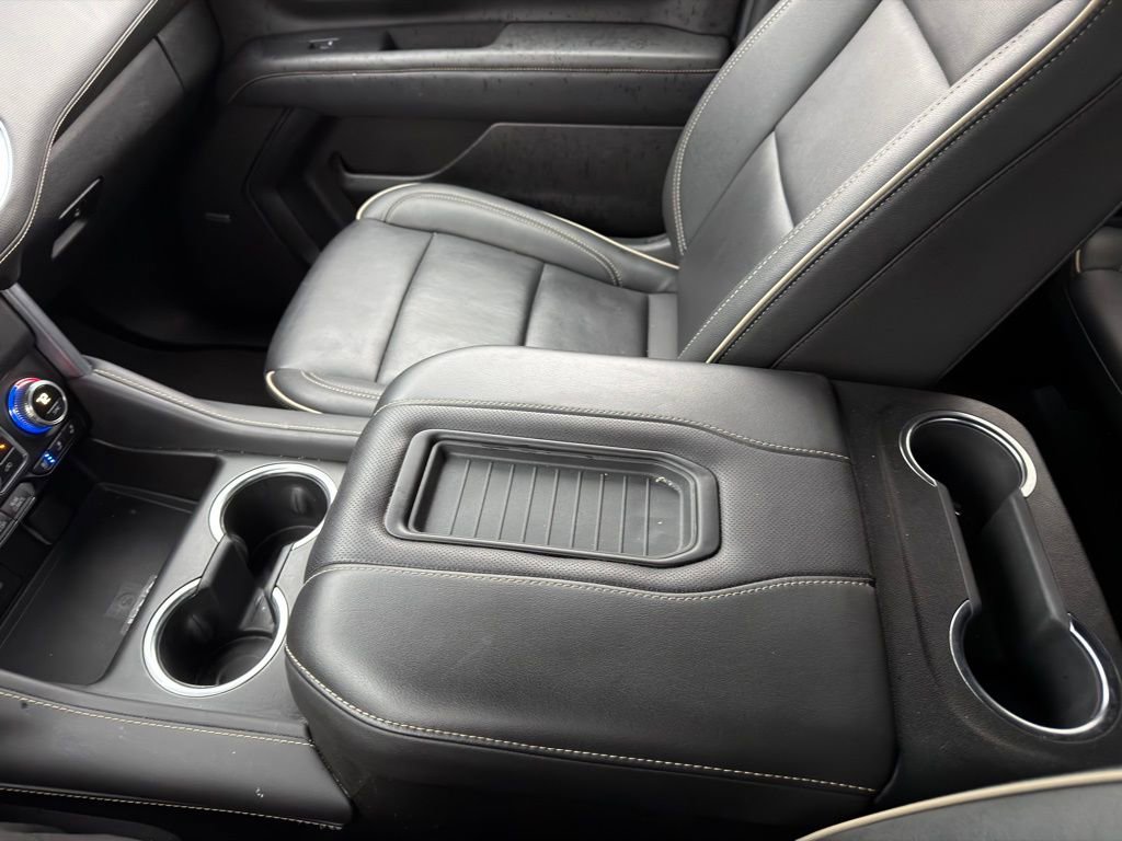 Used 2024 GMC Yukon SLT AWD/4WD image 48