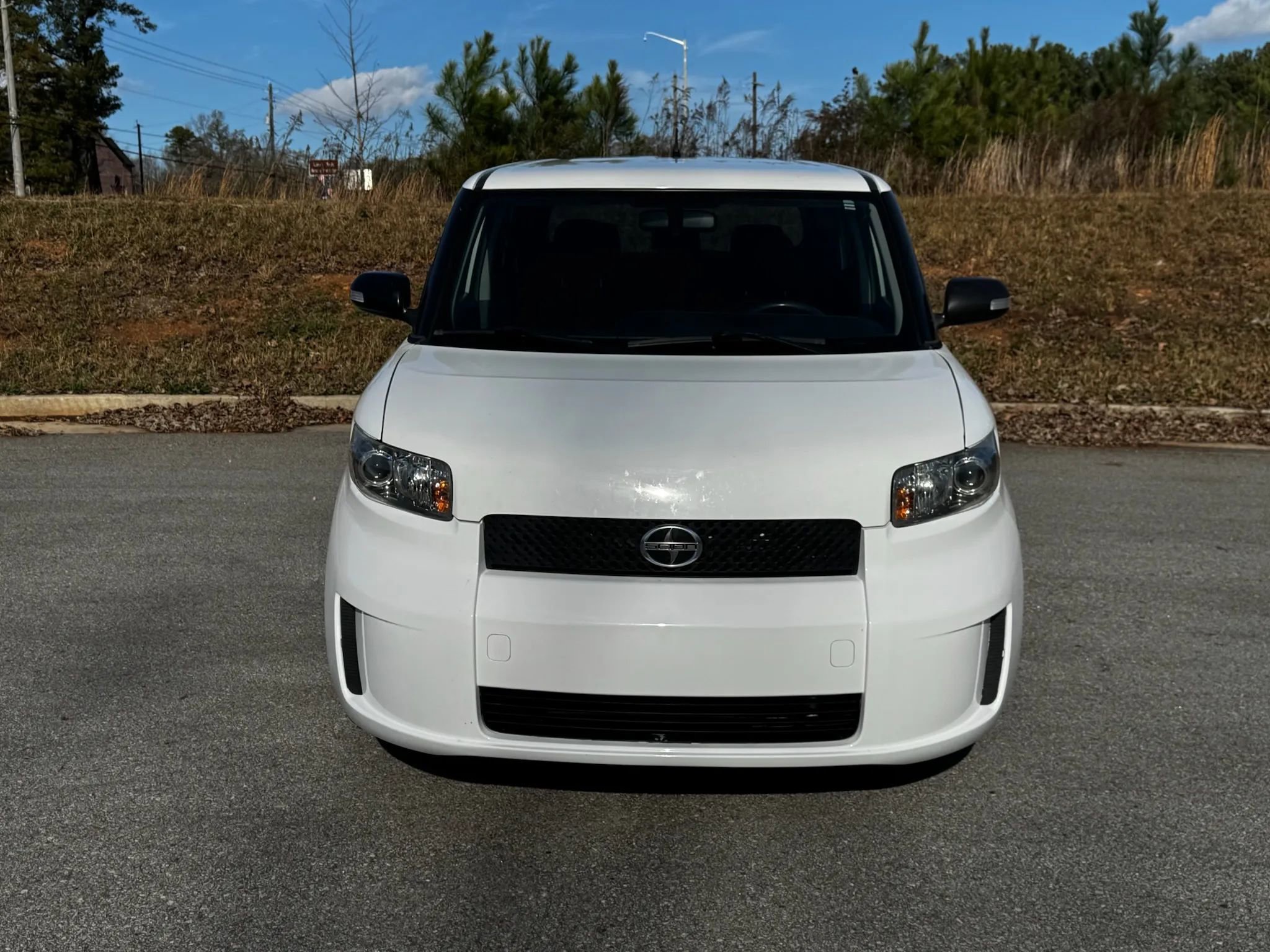 Used 2010 Scion xB image 2