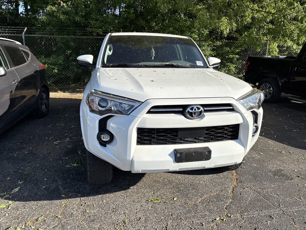 Used 2023 Toyota 4Runner SR5 AWD/4WD image 3