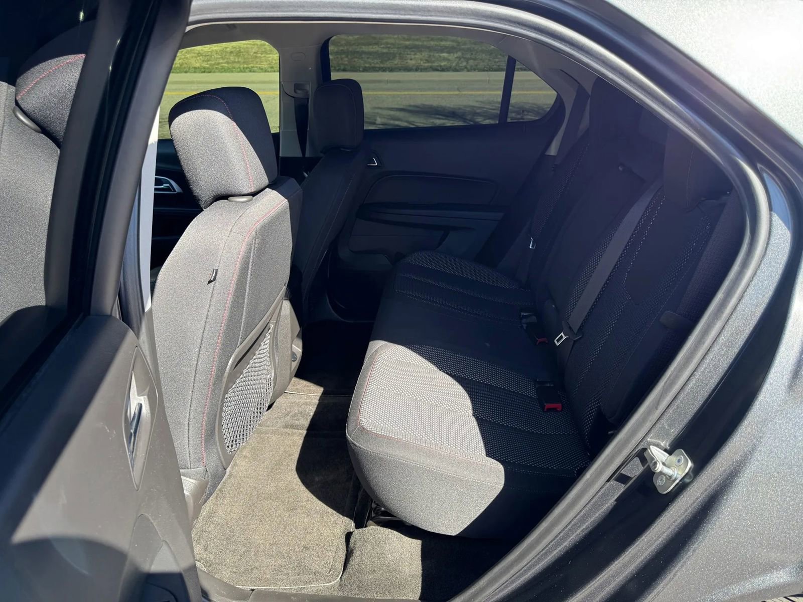 Used 2017 Chevrolet Equinox LT w/ Convenience Package AWD/4WD image 11