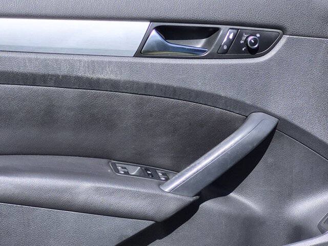 Used 2012 Volkswagen Passat 2.5 SE FWD image 13