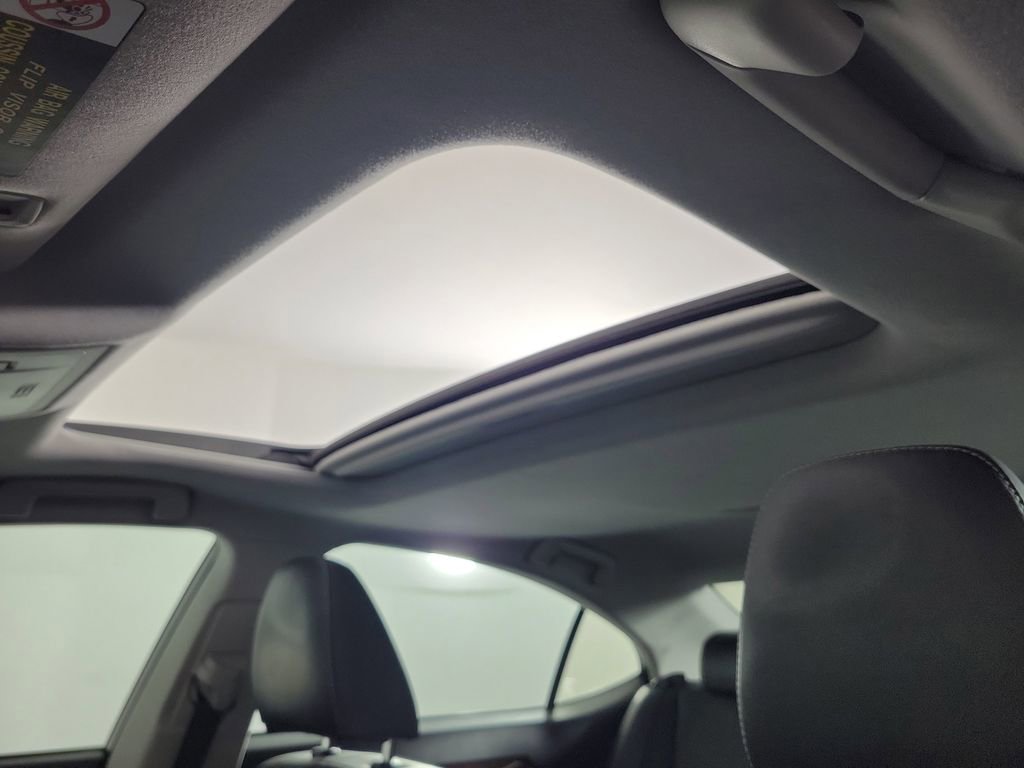 Used 2018 Lexus ES 350 350 w/ Luxury Package w/Wood Trim image 16