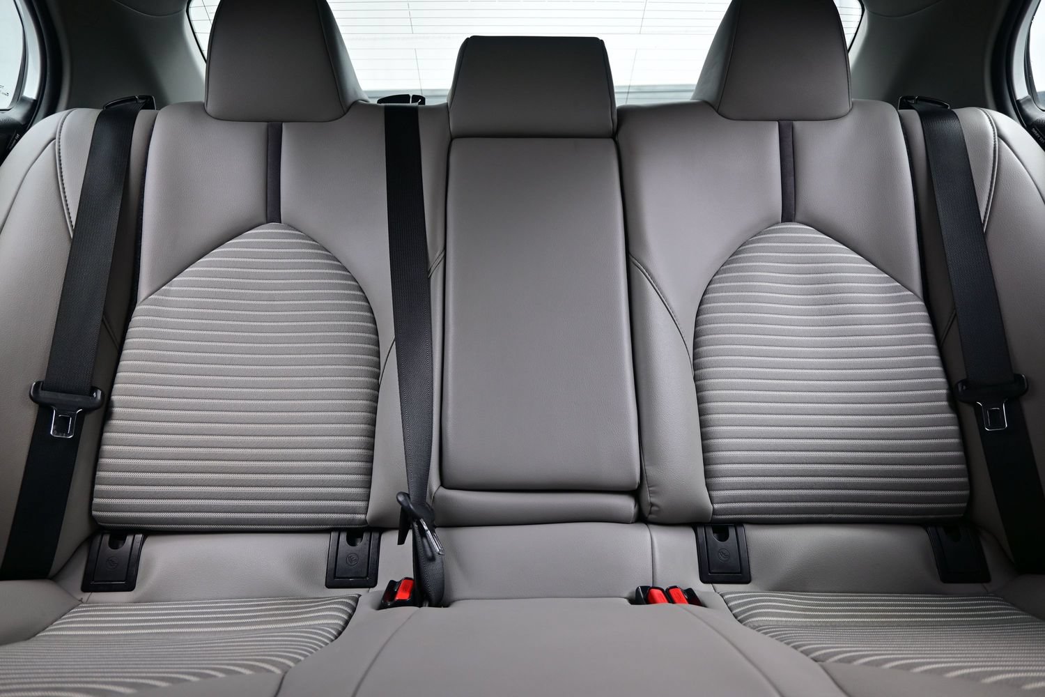 Used 2024 Toyota Camry SE w/ Audio Upgrade Package FWD image 16