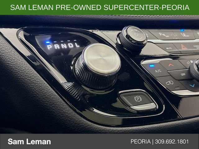 Used 2025 Chrysler Pacifica Limited FWD image 17