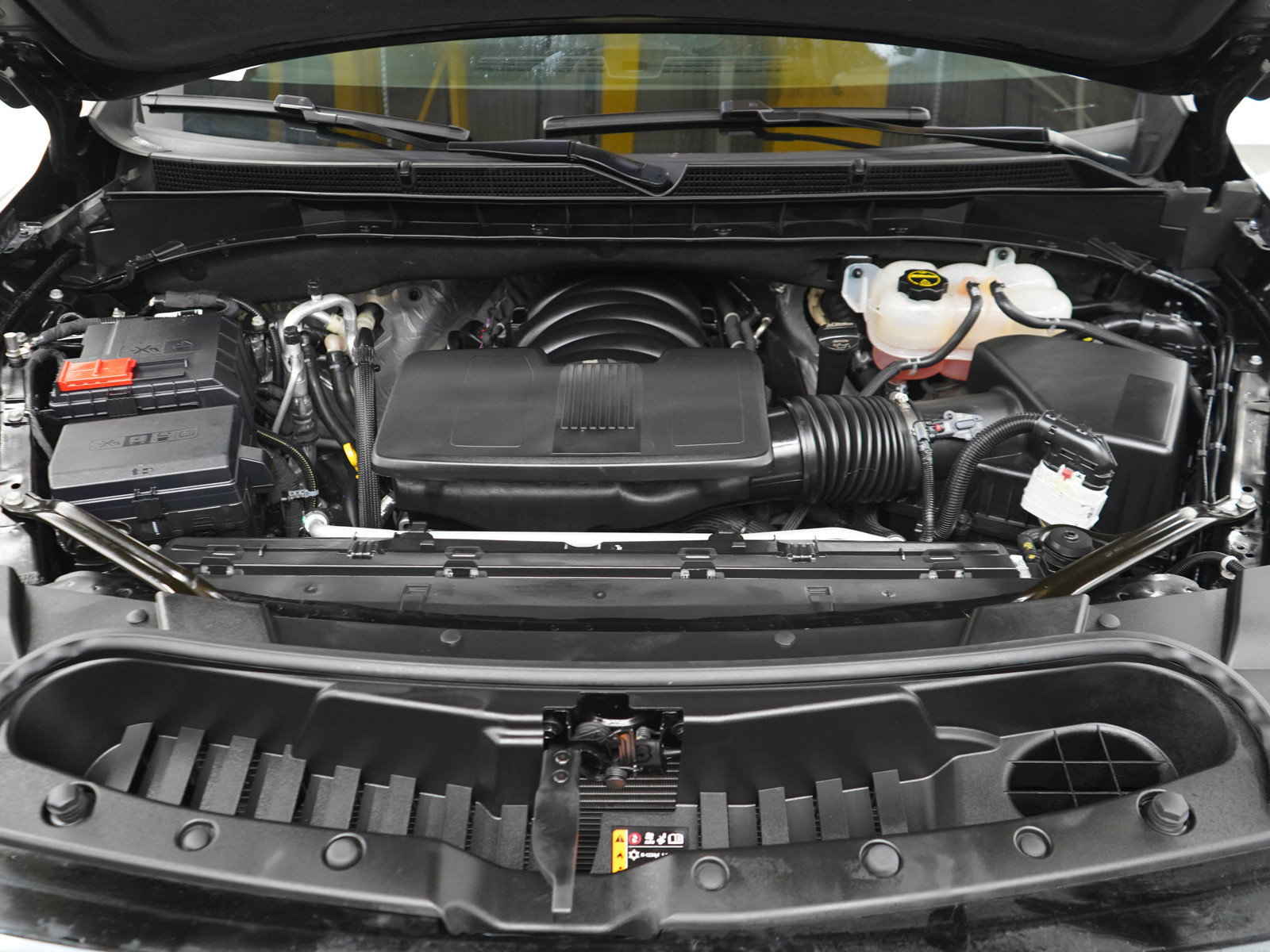 Used 2025 GMC Yukon AT4 AWD/4WD image 31
