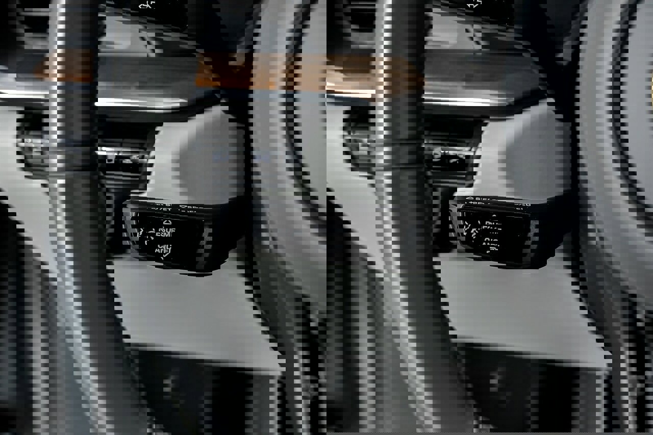 Used 2021 Porsche 911 Carrera image 30