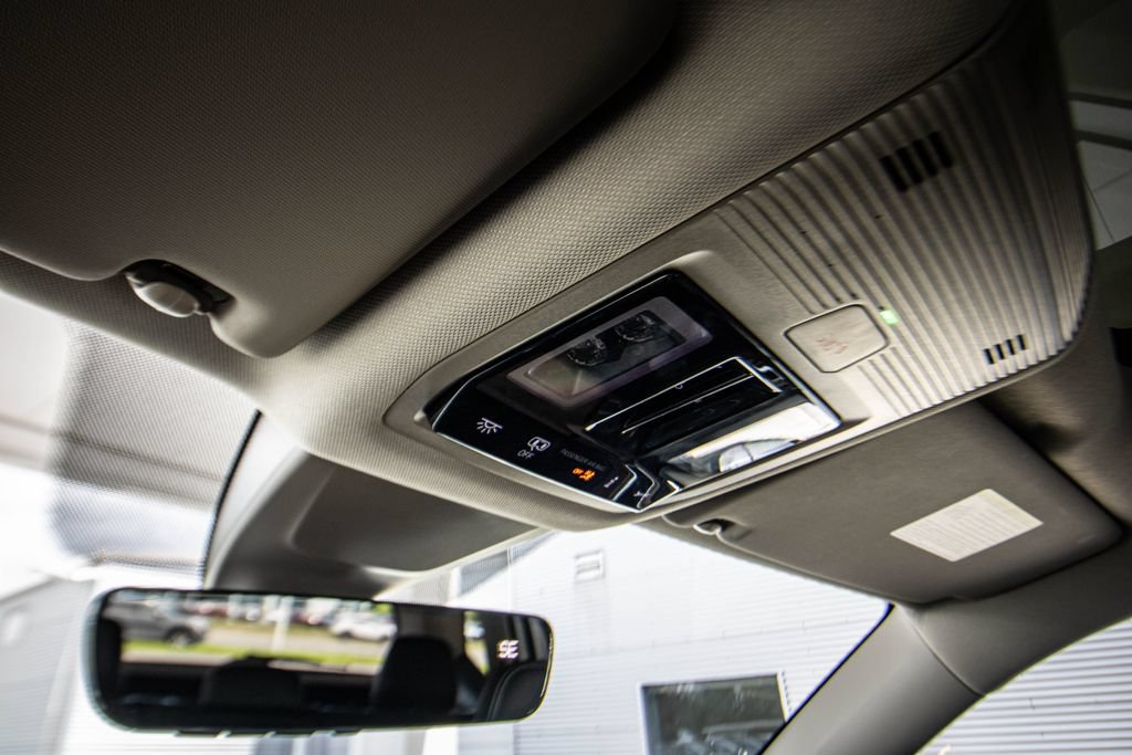Certified 2026 Volkswagen Atlas SE w/ Panoramic Sunroof Package FWD image 31