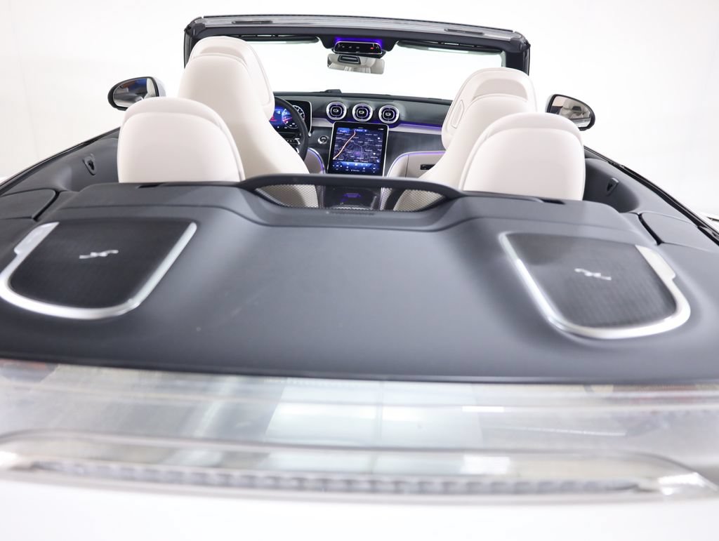 Used 2025 Mercedes-Benz CLE 450 4MATIC Cabriolet image 88
