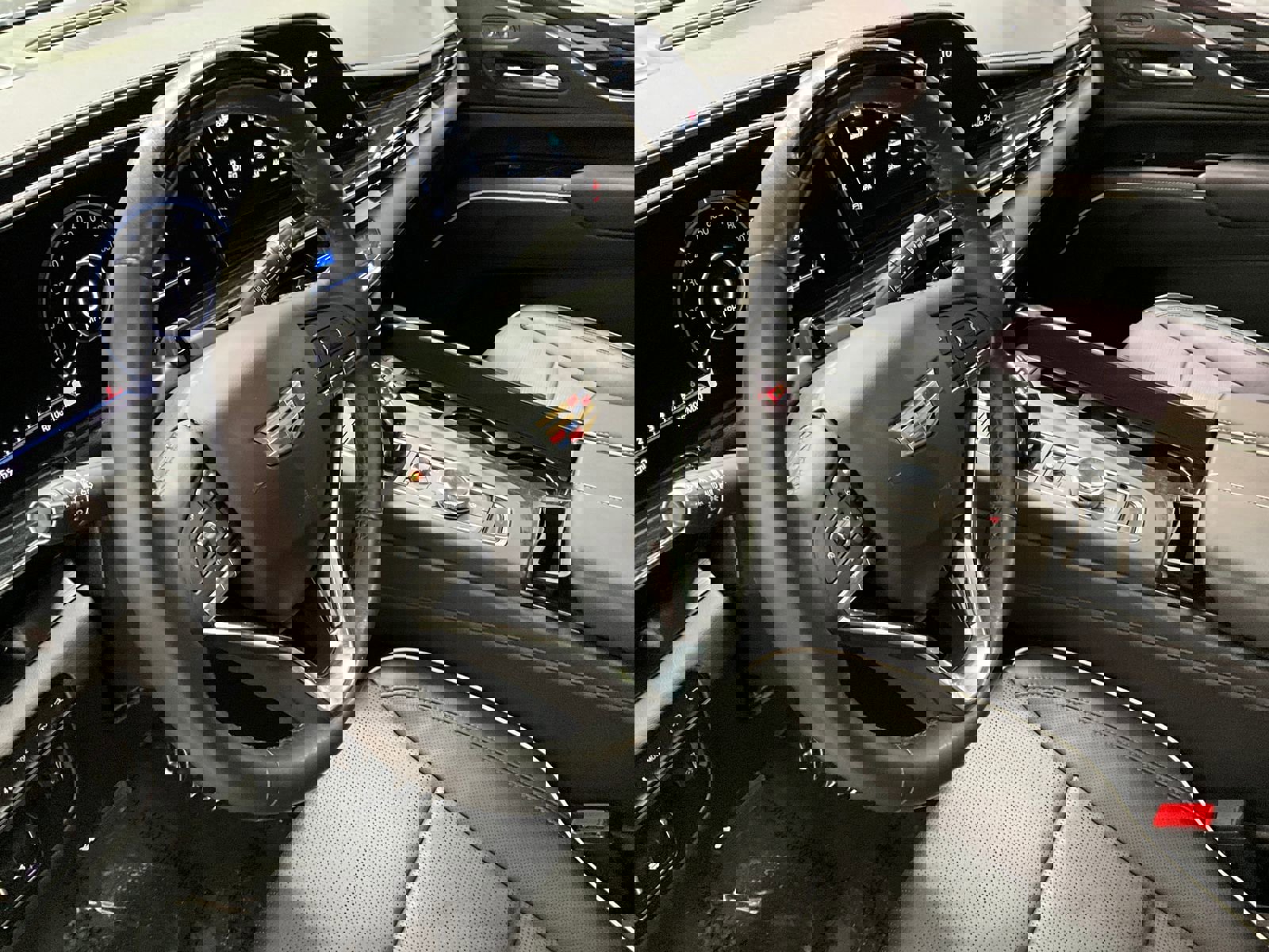 Used 2022 Cadillac Escalade ESV Sport w/ Touring Package image 10