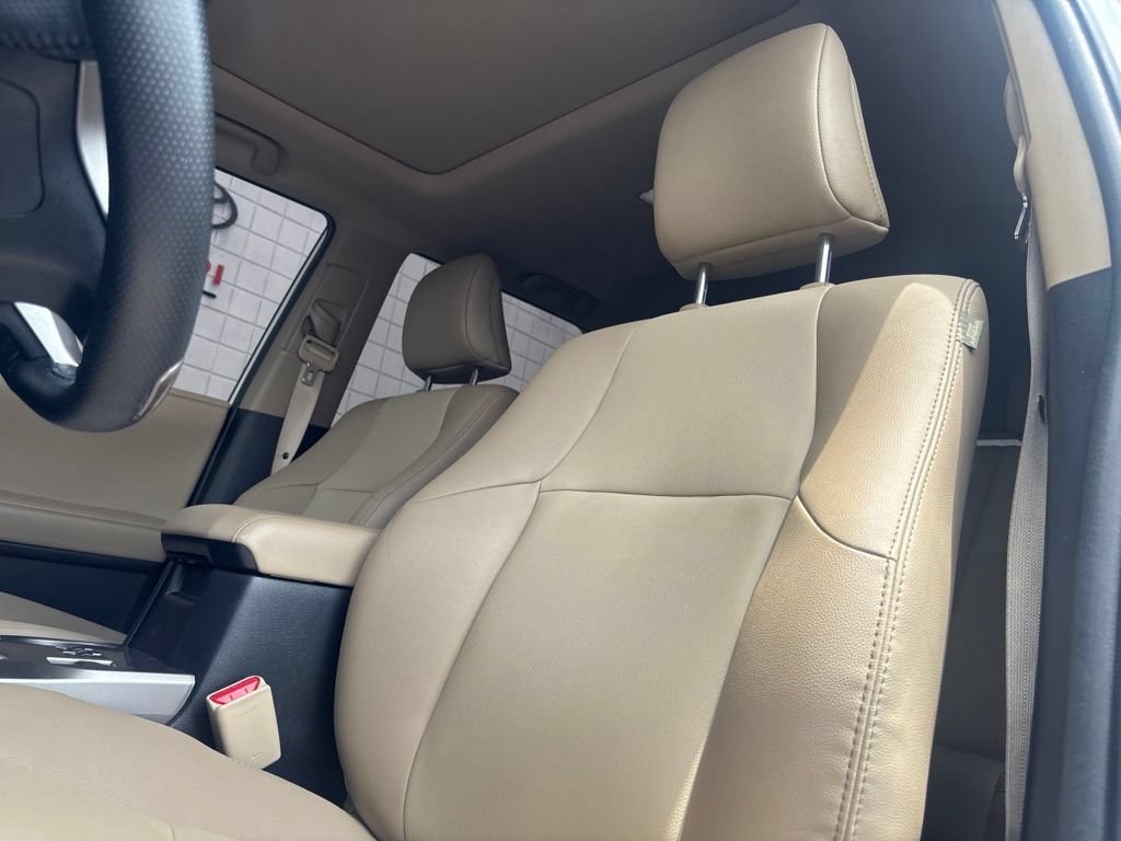 Used 2023 Toyota 4Runner SR5 Premium w/ Moonroof Package RWD image 11