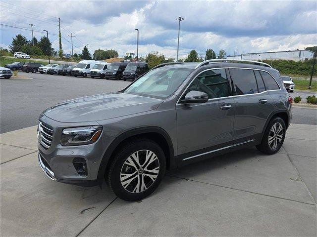Used 2026 Mercedes-Benz GLB 250 4MATIC image 10