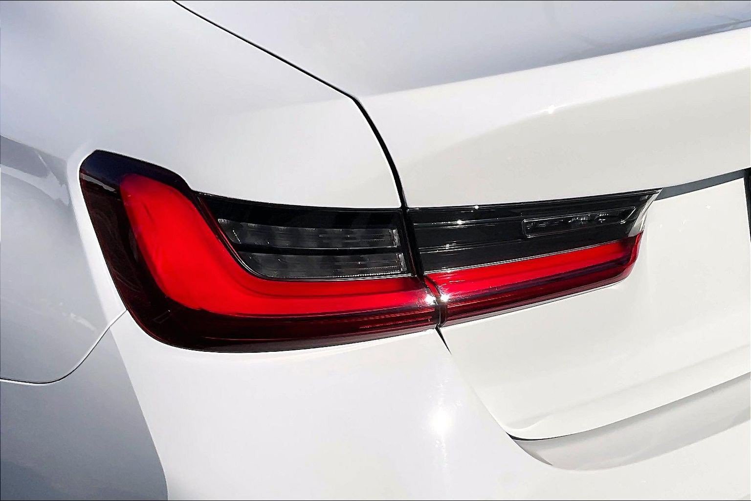 Used 2023 BMW 330i Sedan w/ Convenience Package RWD image 27