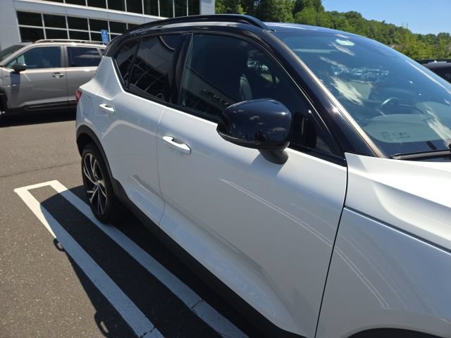Used 2021 Volvo XC40 T5 R-Design w/ Climate Package AWD/4WD image 14