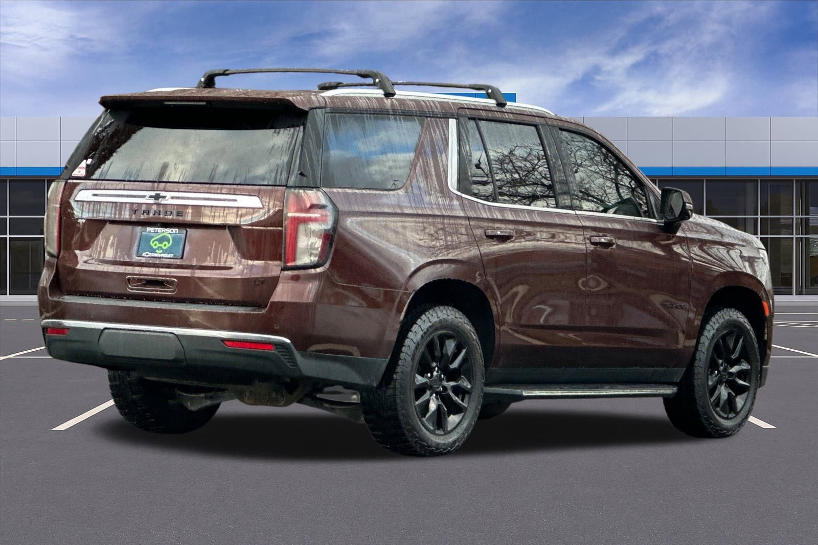 Certified 2022 Chevrolet Tahoe LT w/ Luxury Package AWD/4WD image 4