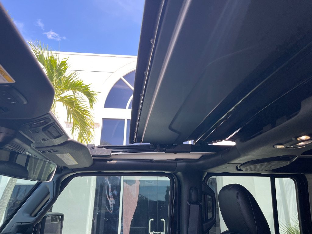 Used 2022 Jeep Wrangler Unlimited Rubicon 4xe w/ Safety Group AWD/4WD image 33