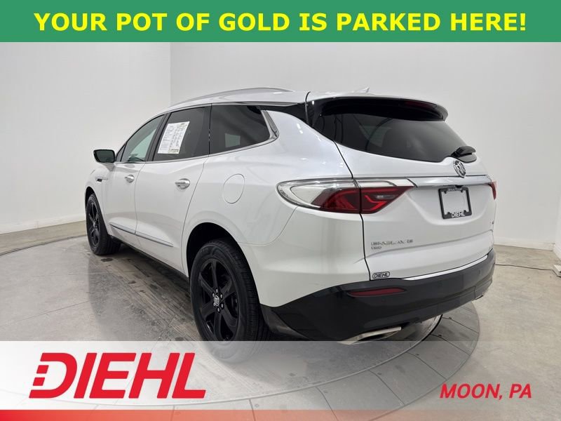 Used 2023 Buick Enclave Essence w/ Sport Touring Edition image 5