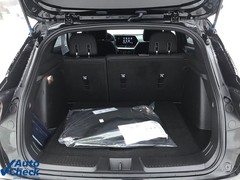 Used 2024 Chevrolet Trax RS w/ Driver Confidence Package image 6