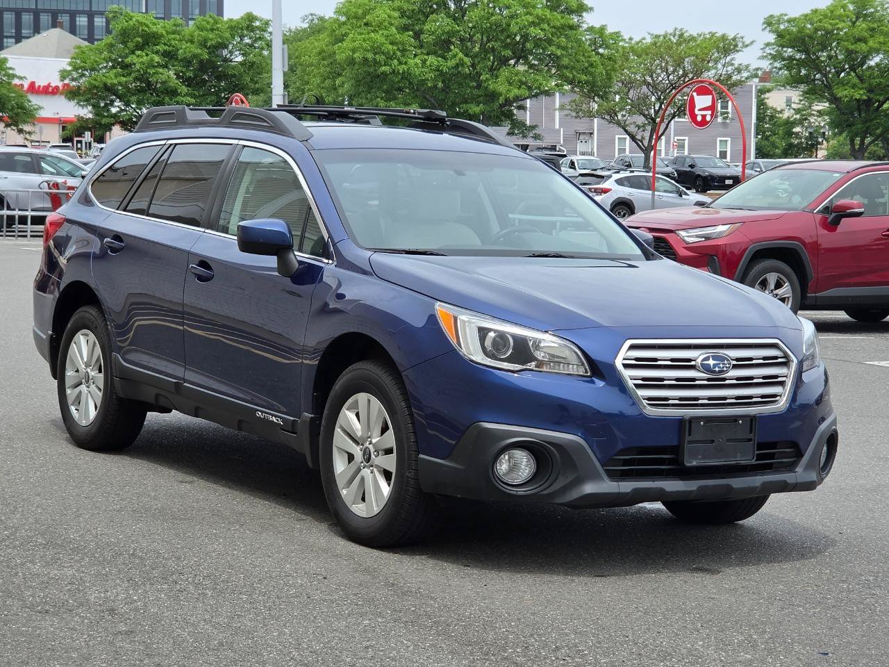 Used 2017 Subaru Outback 2.5i Premium AWD/4WD image 3