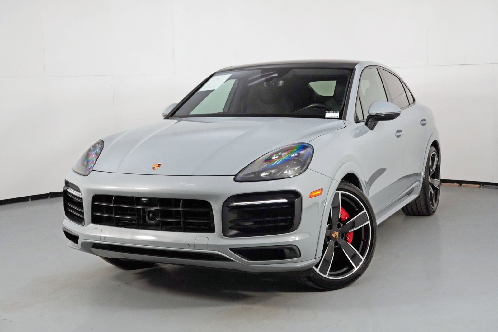 Used 2022 Porsche Cayenne GTS AWD/4WD image 60