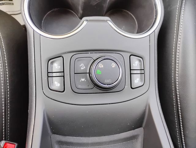 Used 2024 GMC Terrain SLT image 25