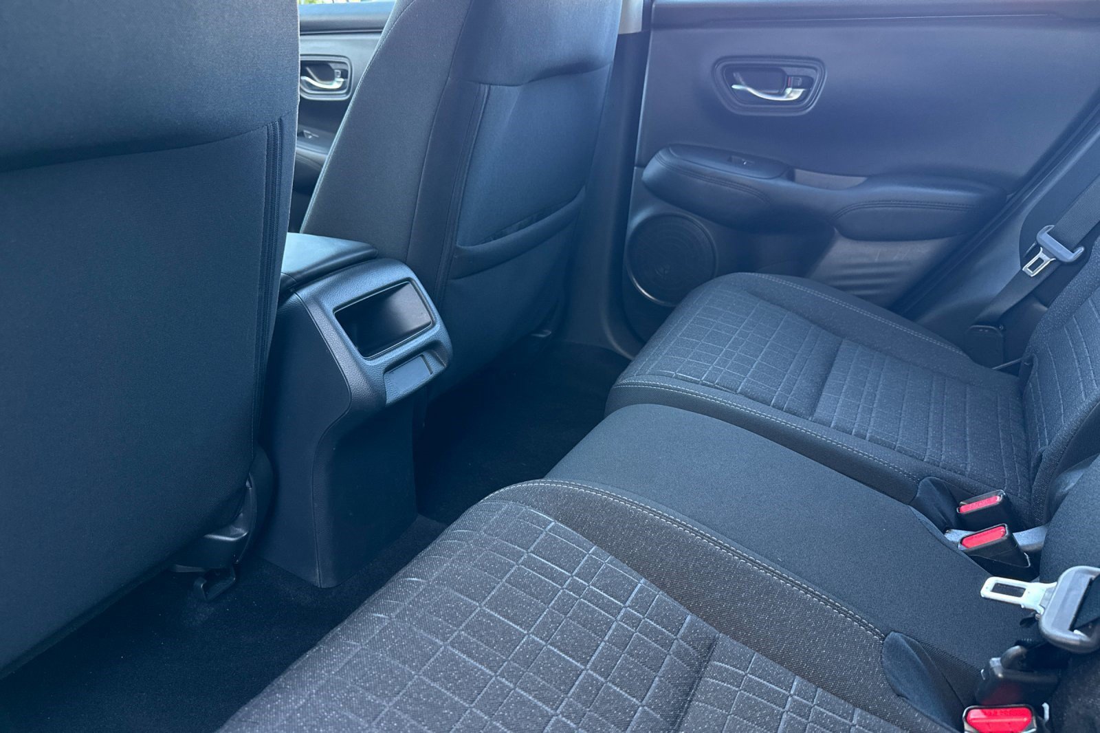 Certified 2025 Honda HR-V LX image 25