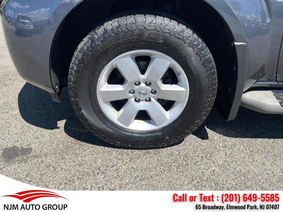 Used 2010 Nissan Pathfinder SE AWD/4WD image 5