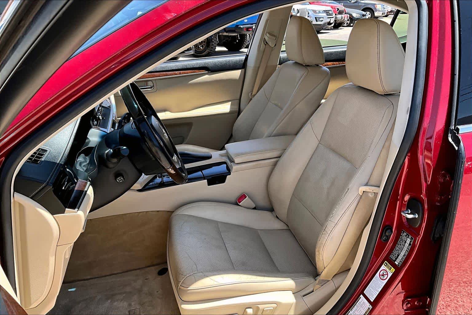 Used 2013 Lexus ES 350 w/ Luxury Pkg FWD image 7