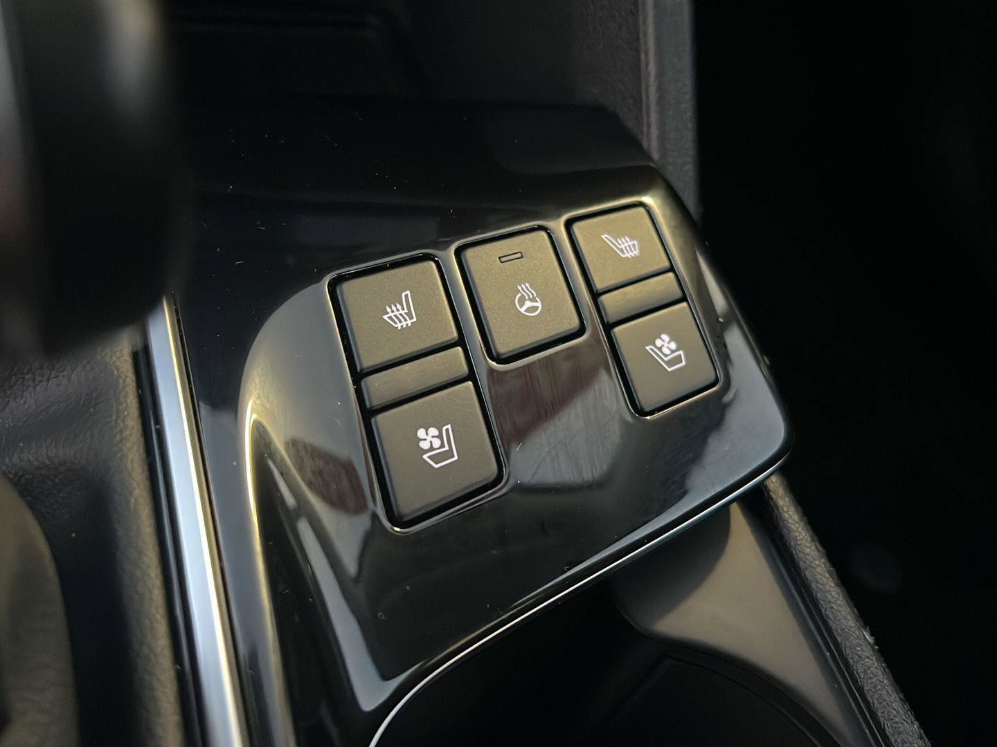 Used 2023 Kia Sportage SX image 29