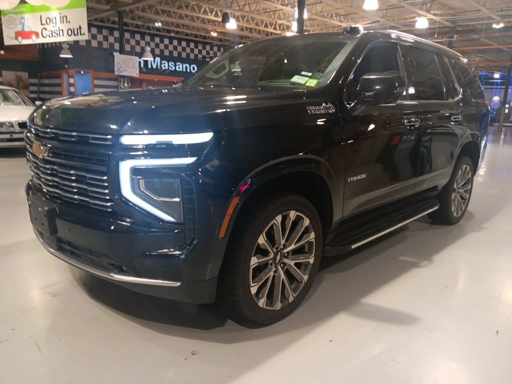 Used 2025 Chevrolet Tahoe High Country w/ Sun And Tow Package AWD/4WD image 3
