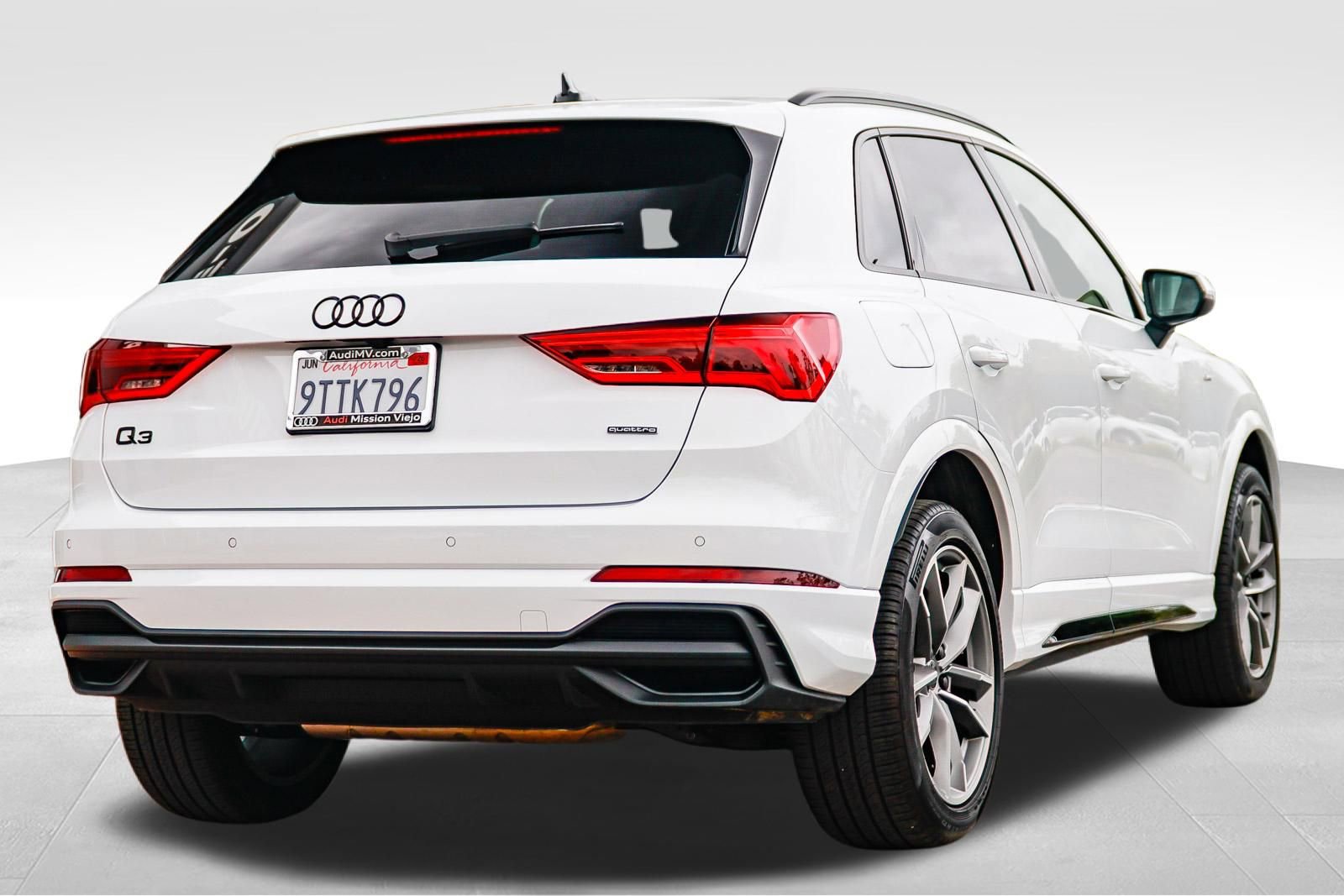 Used 2025 Audi Q3 2.0T Premium w/ Convenience Package image 8