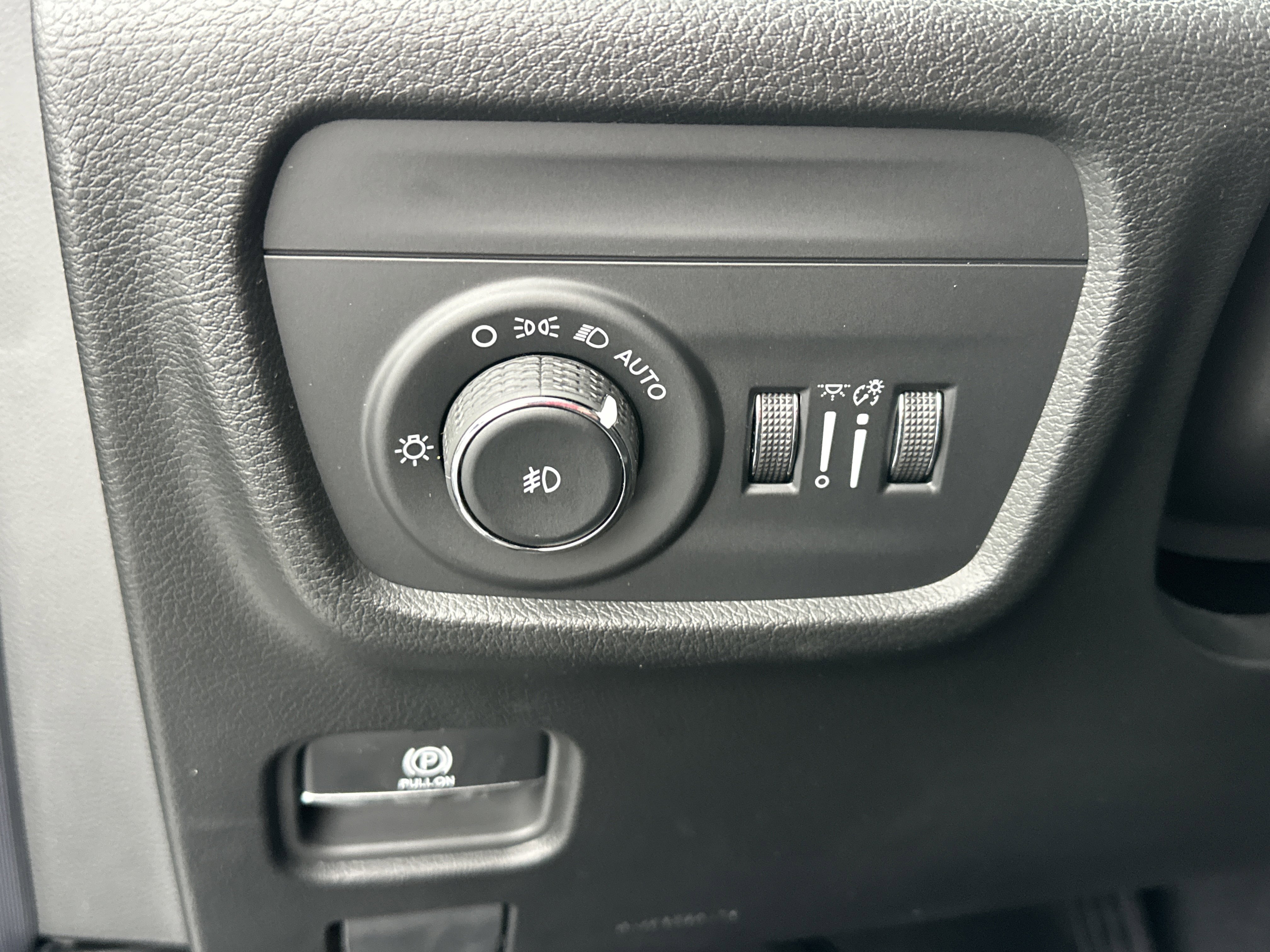 New 2025 Jeep Grand Cherokee Limited image 11