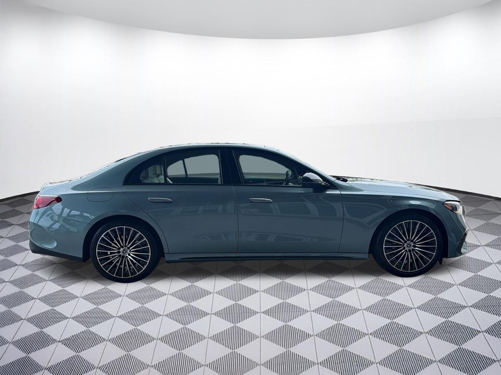New 2026 Mercedes-Benz E 350 4MATIC Sedan image 8