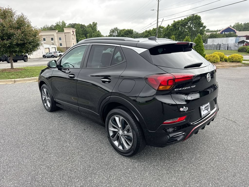 Certified 2023 Buick Encore GX Select w/ Sport Touring Package FWD image 5