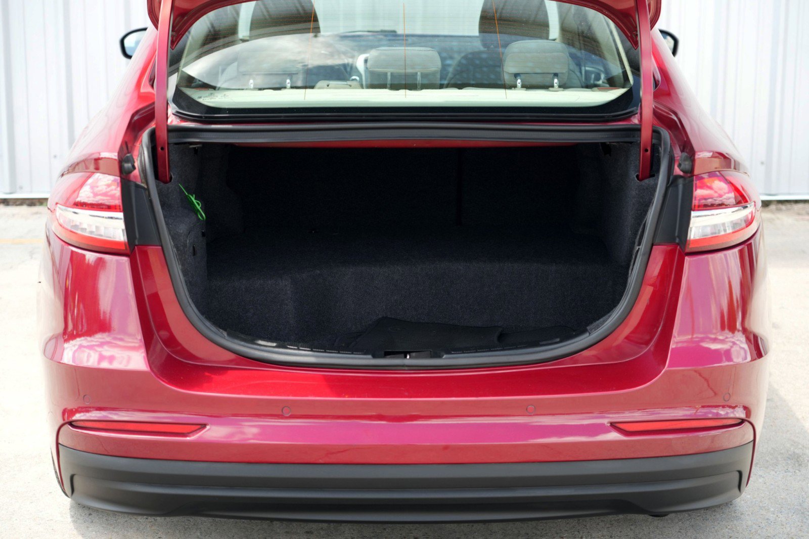 Used 2019 Ford Fusion SE image 8