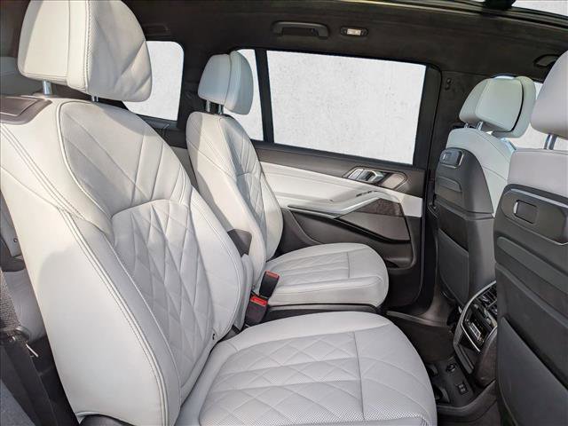 Used 2026 BMW X7 xDrive40i image 22