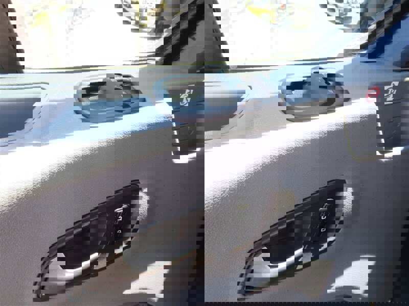 Used 2019 Ford Transit 250 Cargo Van image 17