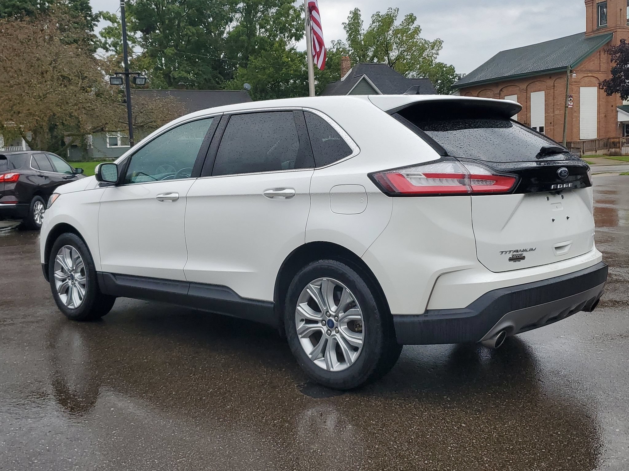 Used 2021 Ford Edge Titanium AWD/4WD image 5